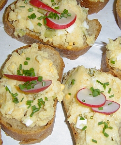 Bauernbrot mit "Erdäpfelkäse"